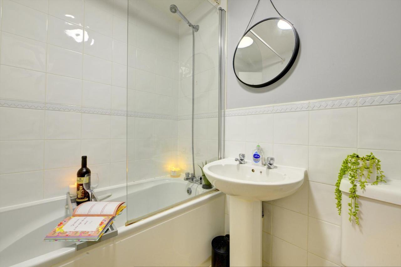 Modern 2 Bed House Sleeps 6 Southam Town Centre - Inspire Homes Ltd Exterior foto